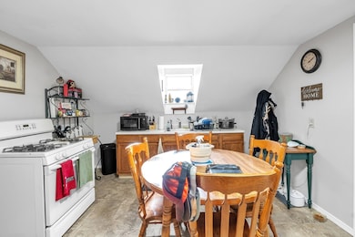 110 Chase Ave, Webster, MA 01570 - photo 3