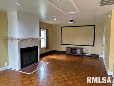 152 E Sylvan St, Virginia, IL 62691 - photo 6