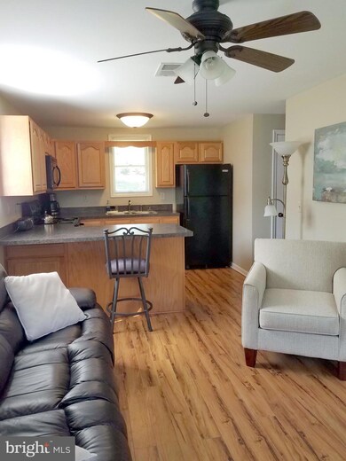 118 Uvilla Estates Dr, Shenandoah Junction, WV 25442 - photo 2