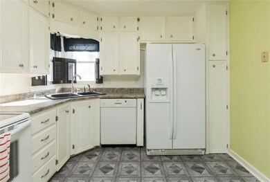 2411 Reynolds Ln, Des Moines, IA 50317 - photo 5