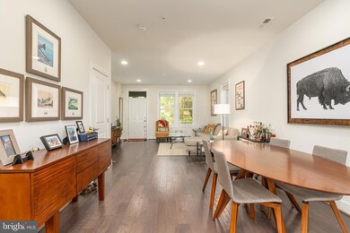 916 Slaters Ln, Alexandria, VA 22314 - photo 5