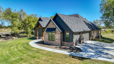 101 Clayton Crossing, Springtown, TX 76082 - photo 3