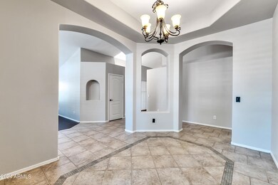 2441 E Elgin St-7