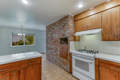 1715 Wisconsin Ave, Redding, CA 96001 - photo 7