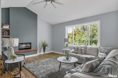 4926 Willow Cir, Davenport, IA 52806 - photo 5