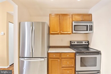 1110 Castle Harbour Way unit 3A, Glen Burnie, MD 21060 - photo 6