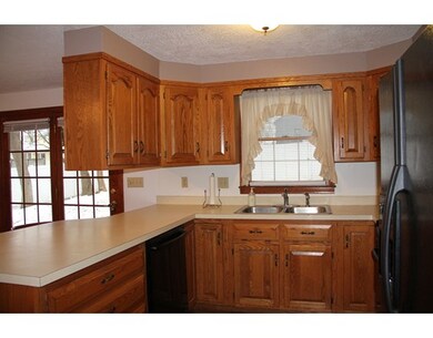 82 Pocasset Ave, Worcester, MA 01606 - photo 6