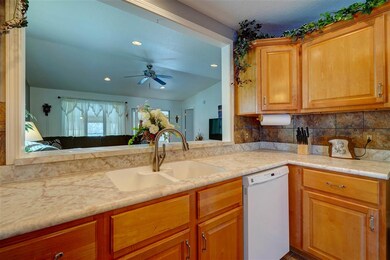 271 N Mcclellan St unit 118, Auburn, IN 46706 - photo 4