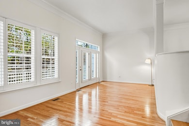 1919 Logan Manor Dr, Reston, VA 20190 - photo 7