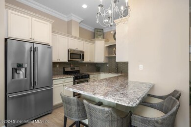 132 El Camino Loop unit 1, Staten Island, NY 10309 - photo 7