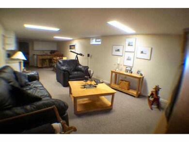 1327 Saling Dr, Columbus, OH 43229 - photo 5