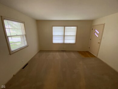 215 S 4th Ave, Beech Grove, IN 46107 - photo 3