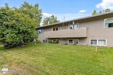 04-Front Exterior_IMG_0703