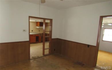 401 Grout St, White Hall, IL 62092 - photo 4