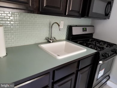 3905 Stokes Dr, Baltimore, MD 21229 - photo 4