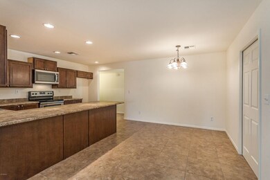 1005 S Solomon-4