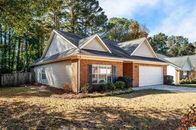 1113 Hale Cir, Center Point, AL 35215 - photo 2