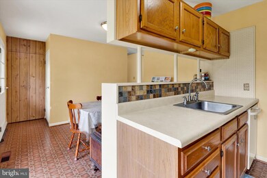 4411 Mays Ave, Reading, PA 19606 - photo 7