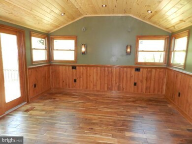 8200 Lake Shore Dr, Manassas, VA 20112 - photo 2