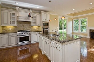 157 Dickerman Rd, Newton Highlands, MA 02461 - photo 5