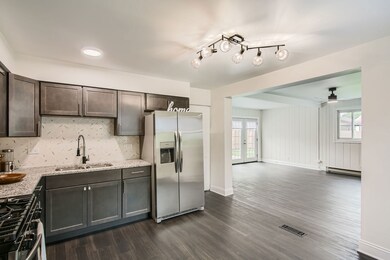 3700 Tamarind Ln, Hazel Crest, IL 60429 - photo 6