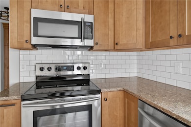 17 Birchmount Cir, West Henrietta, NY 14586 - photo 6