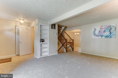 3594 Wharf Ln, Triangle, VA 22172 - photo 7