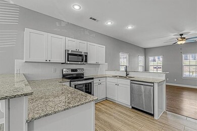 1427 E Huntsville Rd unit 2, Fayetteville, AR 72701 - photo 5