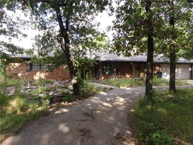 4 Woodcrest, Shawnee, OK 74804 - photo 2