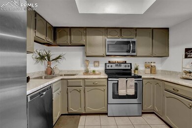 This kitchen has great counter space!