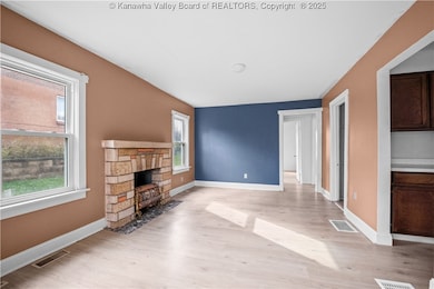 1313  1/2 Camden Dr, Charleston, WV 25302 - photo 3