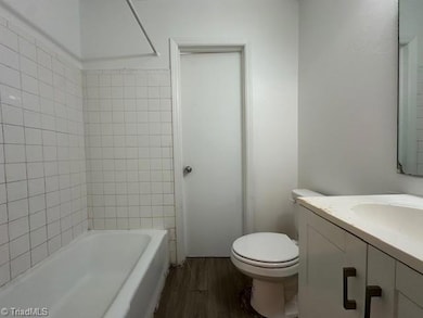 1815 McKnight Mill Rd unit B, Greensboro, NC 27405 - photo 6