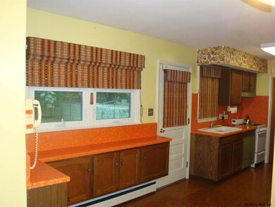 1009 Sandy Ln, Schenectady, NY 12303 - photo 6