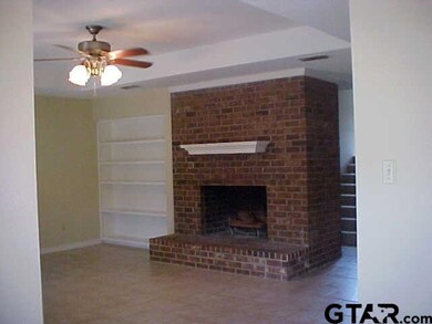933 933 Creekside, Tyler, TX 75703 - photo 3