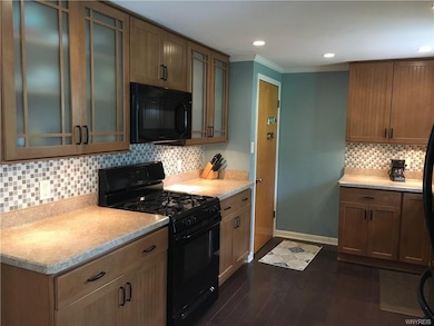 7226 Graydon Dr, North Tonawanda, NY 14120 - photo 4