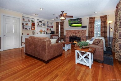 1509 Cameron Dr, Statesville, NC 28625 - photo 6