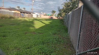 430 Fremont St, Delano, CA 93215 - photo 3