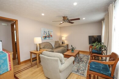 43 Newburgh Rd, Nashua, NH 03062 - photo 4