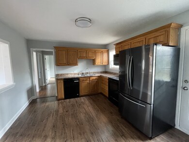 112 Hight St, Shelbyville, TN 37160 - photo 2