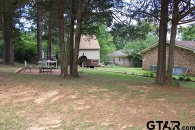 10613 Creek Bend Dr, Tyler, TX 75707 - photo 3