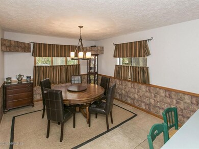 003_Dining Room
