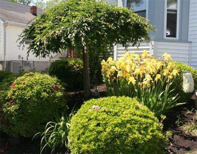 11 Oliver St, Malden, MA 02148 - photo 3