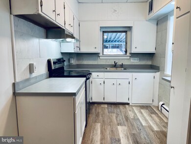 1410 N 10th St, Reading, PA 19604 - photo 6