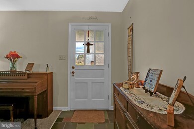 27 Kennedy Dr, Chambersburg, PA 17201 - photo 4