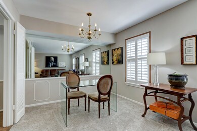 Nice dining area with mirrored backwall and tons o