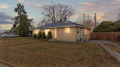 626 S Everett St, Kennewick, WA 99336 - photo 3