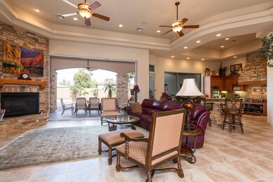 Great Room with Doors Fully Open