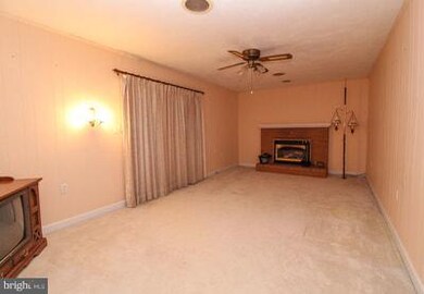 2933 Adams Dr, Chambersburg, PA 17201 - photo 6