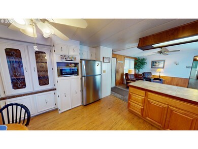 98042 W Benham Ln unit 2, Brookings, OR 97415 - photo 4