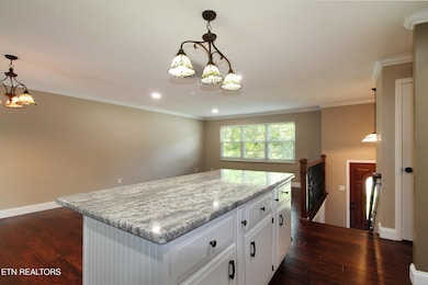 7317 W Joyce Ln, Powell, TN 37849 - photo 5